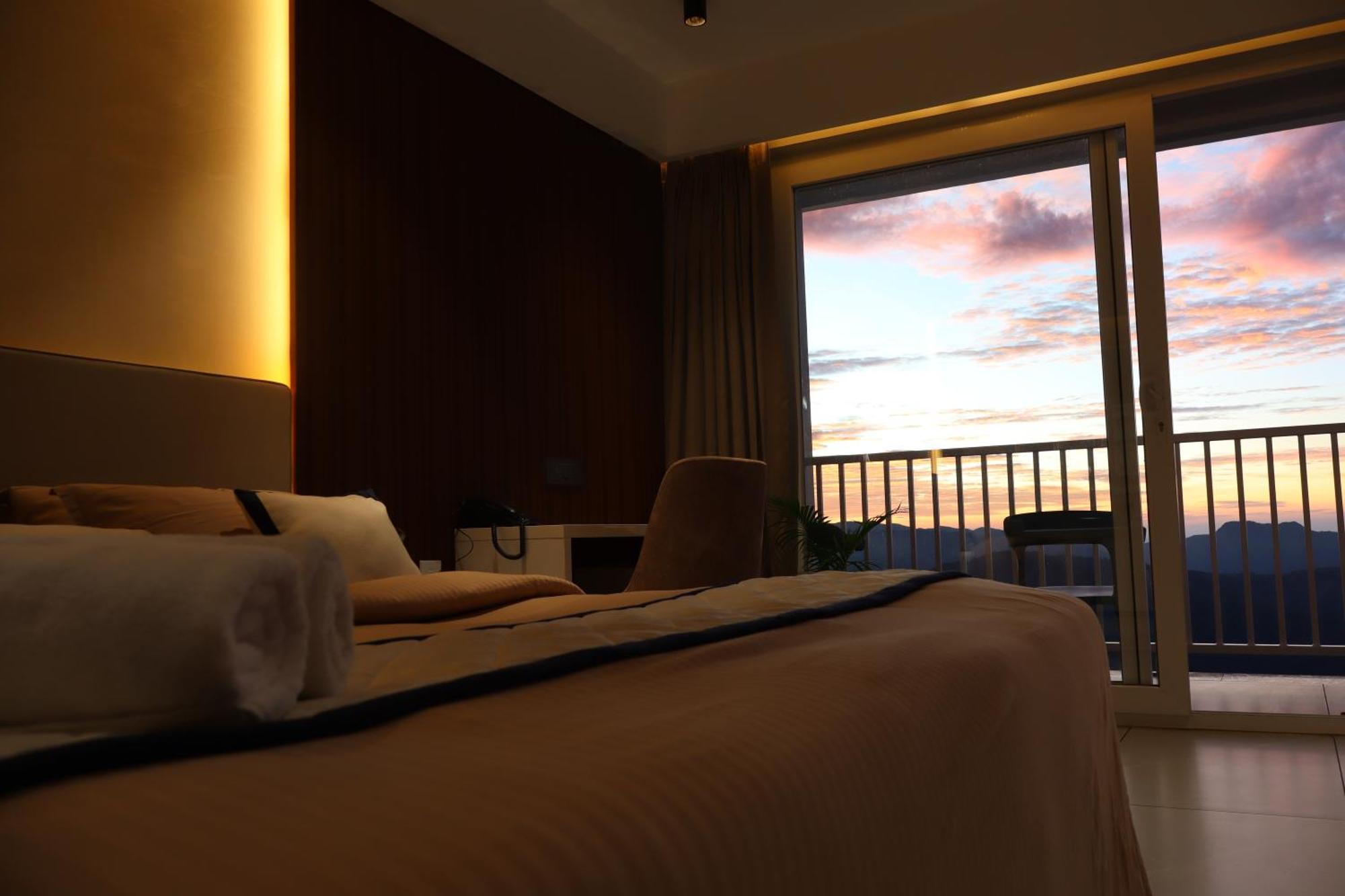 Hotel The Clouds End Devikolam Esterno foto